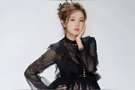 安以轩蜕变记，从青涩到女神的华丽转身！图片