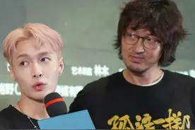 票房破10亿，只是个开始！娶二婚齐溪后，38岁王传君，春风得意了图片