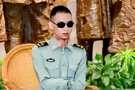 杜富国明明已经伤残，为什么还要留他在部队？现在明白了良苦用心图片