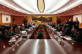 中俄防长会晤第二天，大批乌军投降，北约增兵俄边境，终于是怕了图片