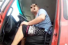 货车司机连续驾车七小时 被查时腿都开肿了图片