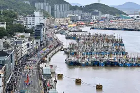 中国最大的十个渔港 1.浙江沈家门渔港 2.浙江石浦渔港图片