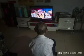 立冬带父亲去了两位叔伯家，让我见识到了“穷富亲戚”的真实人性图片