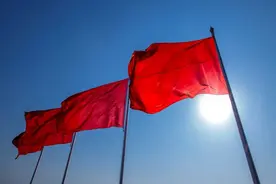 字解成语：旖旎风光，这“旖”“旎”分别表达旗子什么状态图片