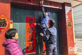 学雷锋践初心，青春暖夕阳！青岛金源热电公司青年志愿者开展助老志愿服务图片