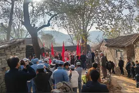 何以中国｜山东沂南：“沉浸式”小院演出带火了乡村文旅 演活了沂蒙精神图片