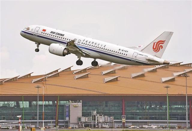 无需欧美适航证！中国C919圆满完成首次国际商业飞行，为何重要？