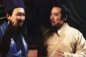 为何说“郭嘉不死，卧龙不出”，到底谁是三国时期第一谋士？图片