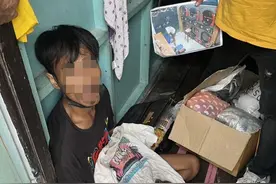 泰男与妻子分开后成“内衣大盗”！屋内挂满500多件！图片