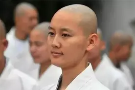 被誉为中国最美尼姑的她，985毕业断发出家，近三十仍不想还俗图片