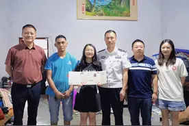 圆梦！“ 全国缉毒侦查能手”为学妹送上录取通知书图片