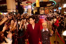 《姥姥的外孙》曼谷首映！泰星Billkin现场献唱主题曲！图片