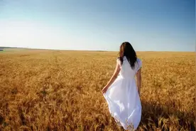 报复一个人最好的方式，不是翻脸，是管好自己图片