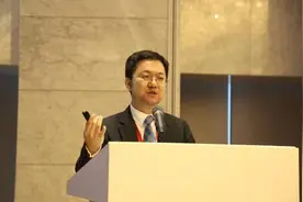 王涵：明年美联储至少降息4次 中美利差收窄利好跨境资金回流图片