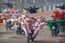印度网友提问：印度仅仅领先中国10年吗？加拿大网友：梦里领先！图片