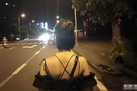 女朋友半夜穿成这样出门，跟她说了很多次也不听，我该怎么劝诫她图片