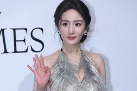 时尚大赏红毯：杨幂丰满，佟丽娅惊艳，都败给了“全裹”的张小斐图片
