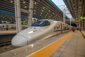 “夕发朝至”达成，香港西九龙站长什么样？图片