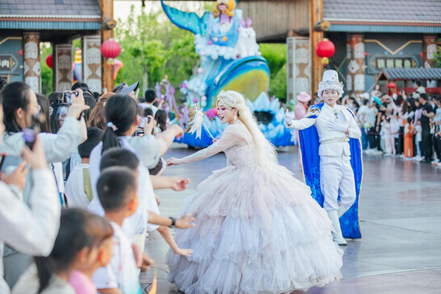 太原方特“夏浪狂欢季”酷爽启幕 开启暑期清凉狂欢