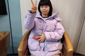 我，80后湖北人，患罕见病曾想跳窗轻生，结果发现连爬窗都没力气图片