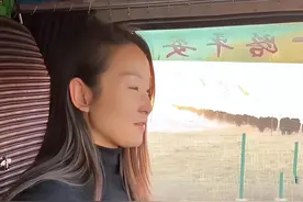 河北90后女孩云歌，替父拉货跑遍全国，拉横幅征婚：月入2万养你图片
