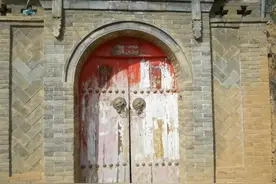知青往事：一起下乡插队生活了七年半，她回城时塞给我一张纸条图片