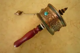 藏族转经轮，是顺时针转，还是逆时针转？图片
