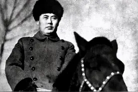 纵队司令违命拉走两个团，上级严令他返回，他不但不听反而要增援图片