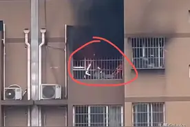 突发！西安一小区电动车在“高楼”起火！现场黑烟滚滚，直冲云霄图片