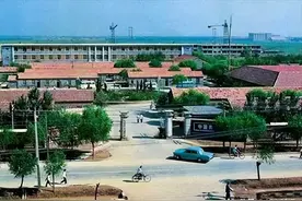 40多年前的山东东营，照片里有你熟悉的地方么？图片