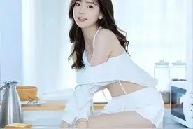 纯欲风运动内衣，甜美少女的性感写真图片