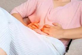 这几个症状反复出现，说明你得宫颈炎了！赶紧去医院！图片