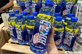 海量财经丨这个夏天为何大瓶饮料“受宠”？图片