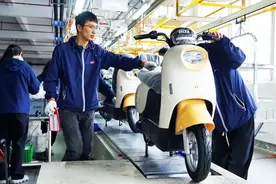 买辆续航100公里的电动车，要花多少钱？雅迪、金箭、小牛告诉你图片
