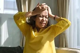 头晕头痛的人，活得苦！一味“定风神草”，止晕又止痛，头清目醒图片