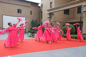“微光计划”点亮夏夜 浐灞国际港新时代文明实践主题活动走进漕渠路社区图片
