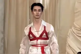加拿大这场走秀，男模特穿女性内衣走秀，真是饱了眼福涨了见识图片