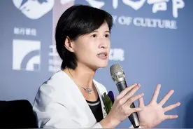 解气！直言“台湾永远都不会是中国的一部分”，她遭明星当众掌掴图片