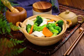 水煮菜两个月瘦50斤，水煮什么菜最掉秤？推荐1个健康的减肥方法图片