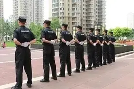 我在深圳富人区当保安，过年收入是平常三倍，我却时刻想离职图片