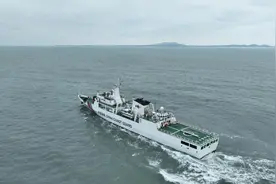 福建海警组织舰艇编队在金门附近海域开展执法巡查图片