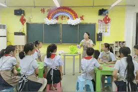 庆祝第四十个教师节，我们的“跨界”老师有点酷图片