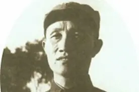 程子华身为兵团司令，作战时却不听指挥，后因调离部队错失授衔图片