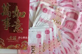 我心态崩了，妹妹买了2瓶米酒给老妈，给表姐6瓶，却一瓶也没给我图片