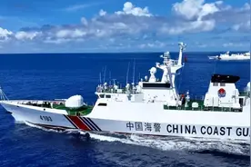 菲律宾四面出击，短短24小时内，飞机抵近渚碧岛，我军发射信号弹图片