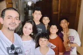 02年，上海女孩嫁巴勒斯坦难民，连生5个混血儿子，如今怎样了？图片