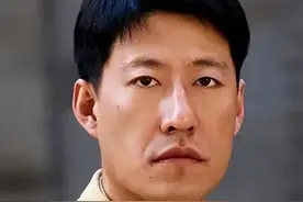 演员于震：演技扎实，一婚被前妻控诉，二婚后家庭美满图片