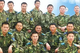 汶川地震，15位军人舍命从4999米高空盲跳救援，如今都是何职位？图片