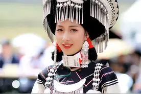 彝族美女，太惊艳太美丽了！图片