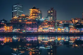 说走就走！日韩游客奔向成都乐享“向往的生活”图片